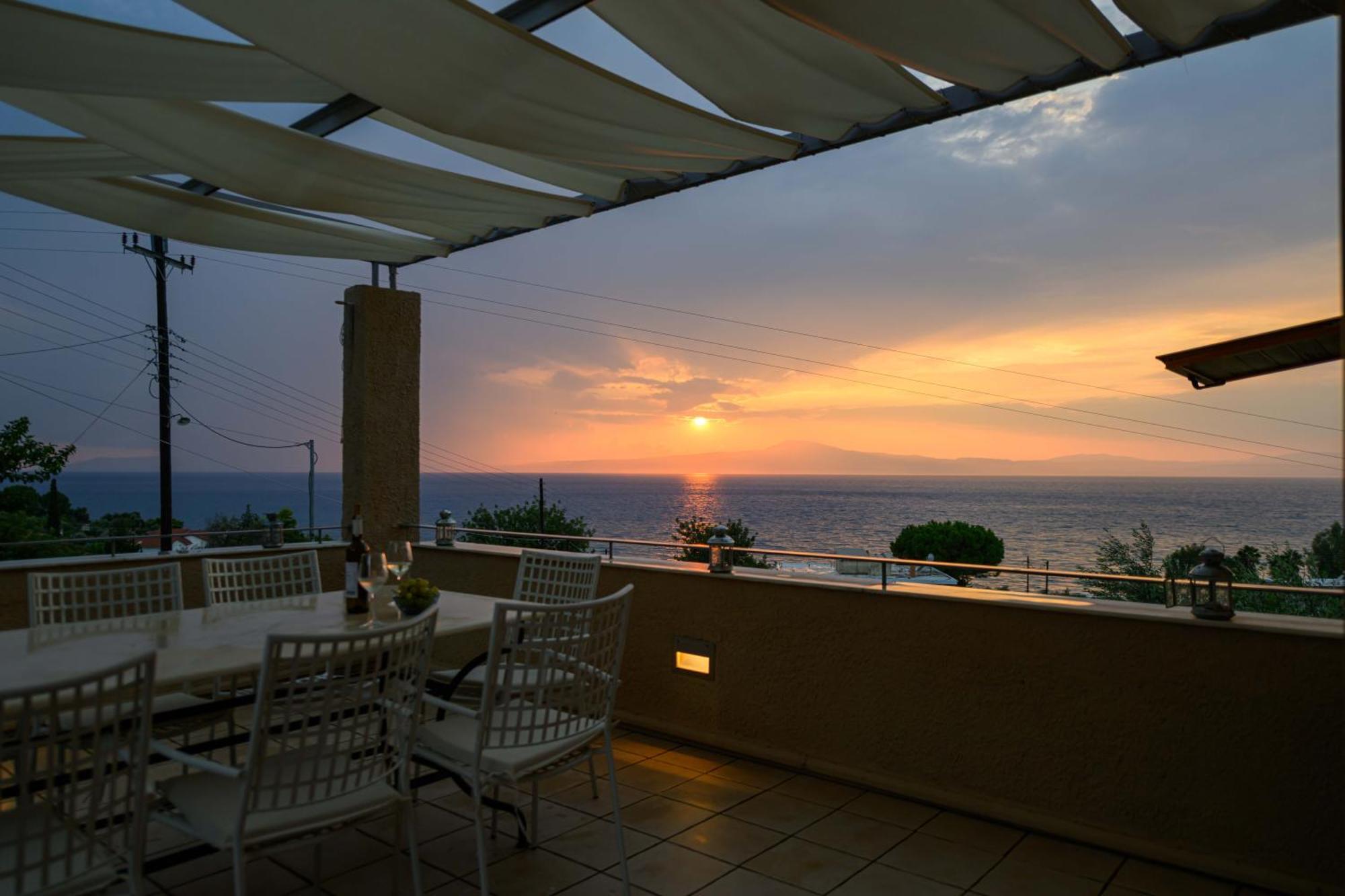 Mani Tower Villa Akrogiali Екстер'єр фото